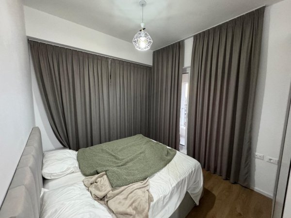 Tirane, jepet me qera apartament 2+1 Kati 5, 110 m² 550 € (Rezidenca Kaimi)