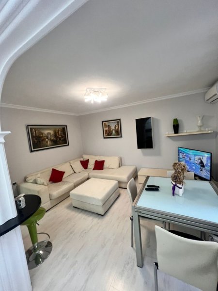 Shqiperi, jepet me qera apartament 2+1 Kati 4, 70 m² 1.000 € (Rruga Dora D’istria)