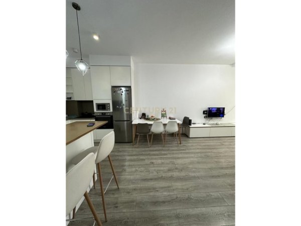 Tirane, shitet apartament 2+1+Ballkon Kati 2, 115 m² 220.000 € 