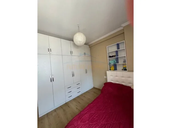 Tirane, shitet apartament 2+1 Kati 6, 97 m² 290.000 € (komuna e parisit)