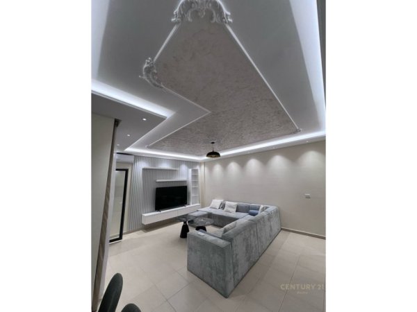 Tirane, jepet me qera apartament 2+1 Kati 6, 116 m² 700 € (Rezidenca Avid, Bulevardi i Ri)