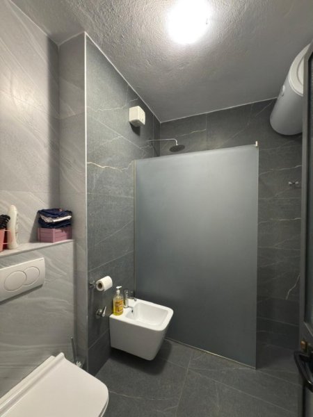 Tirane, jepet me qera apartament 2+1 Kati 4, 105 m², 60.000 Leke/Muaj,  Rruga Sali Butka, prane ish UET