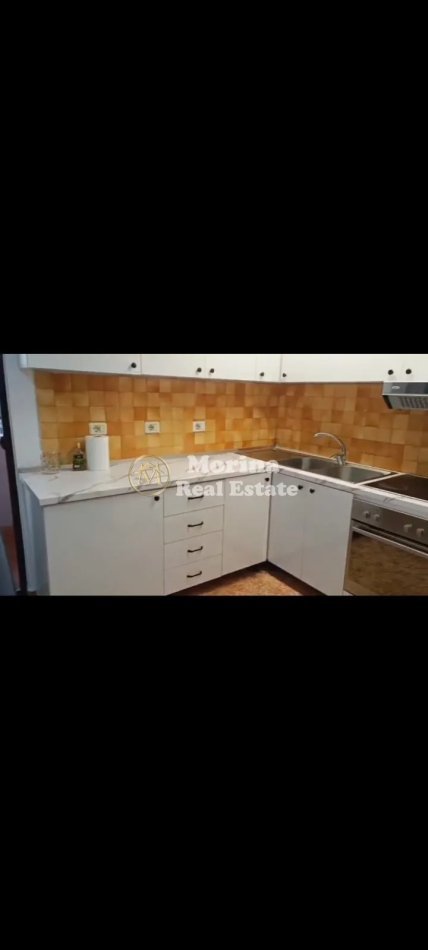 Tirane, jepet me qera apartament 2+1 Kati 3, 80 m² 450 € (Komisariati nr 4)