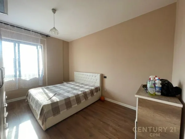 Tirane, jepet me qera apartament 2+1 Kati 10, 120 m² 550 € (Bar Artisti)