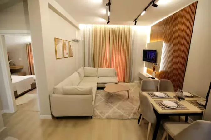 Tirane, jepet me qera apartament 3+1+Ballkon Kati 3, 130 m² 800 € (Rruga Vangjush Miho)