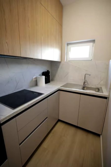 Tirane, jepet me qera apartament 3+1+Ballkon Kati 3, 130 m² 800 € (Rruga Vangjush Miho)
