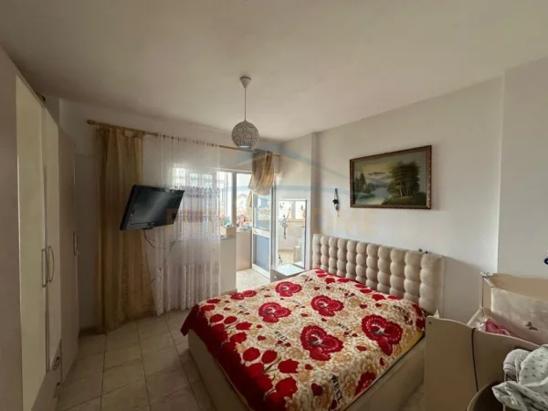 Tirane, shitet apartament 2+1 Kati 10, 92 m² 160.000 € 