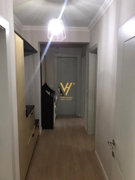 Tirane, jepet me qera apartament 3+1+Ballkon Kati 6, 123 m² 1.100 € (QENDER)