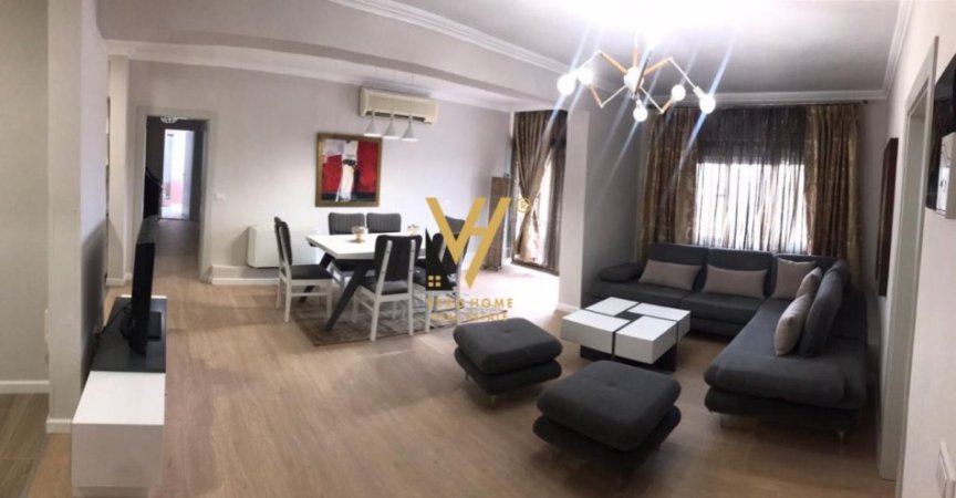 Tirane, jepet me qera apartament 3+1+Ballkon Kati 6, 123 m² 1.100 € (QENDER)