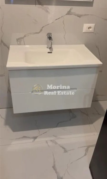 Tirane, jepet me qera apartament 1+1 Kati 5, 74 m² 600 € (Kompleksi Kika 2)