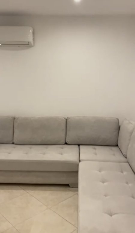 Tirane, jepet me qera shtepi 1+1 Kati 1, 80 m² 500 € (Fusha e Aviacionit)