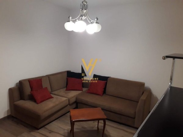 Tirane, jepet me qera apartament 2+1+Ballkon Kati 2, 85 m² 600 € (PROKURORIA E TIRANES)