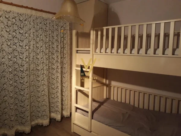 Tirane, jepet me qera apartament 2+1+Ballkon Kati 2, 85 m² 600 € (PROKURORIA E TIRANES)