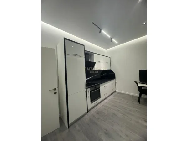 Tirane, jepet me qera apartament 1+1 Kati 1, 60 m² 800 € (PRANE STADIUMIT AIR ALBANIA)