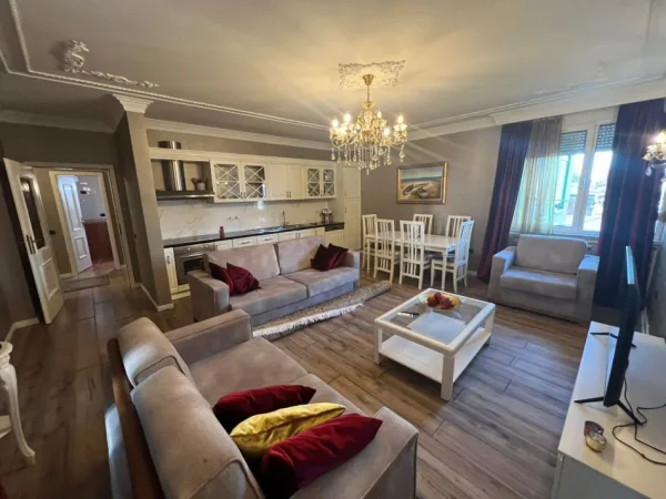 Tirane, shitet apartament 2+1 Kati 4, 125 m² (Ish-bllok, Rruga Brigada VIII)