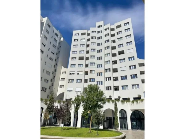 Tirane, jepet me qera apartament 2+1 Kati 2, 117 m² 800 € (Unaza e Re , Residenca River)