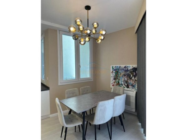 Tirane, jepet me qera apartament 2+1 Kati 2, 117 m² 800 € (Unaza e Re , Residenca River)