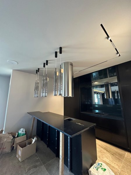 Tirane, jepet me qera apartament 1+1 , 110 m² 