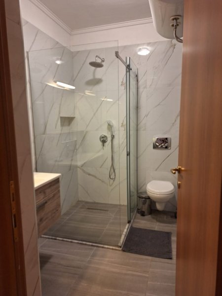 JEPET ME QERA APARTAMENT 2+1+2 NE BLLOK, PRANE SHESHIT WILLSON
