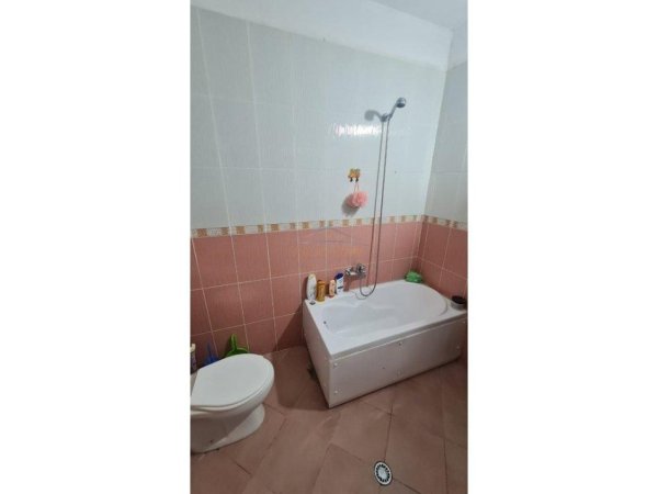 Tirane, jepet me qera apartament 2+1 Kati 3, 106 m² 500 € (Don Bosko)
