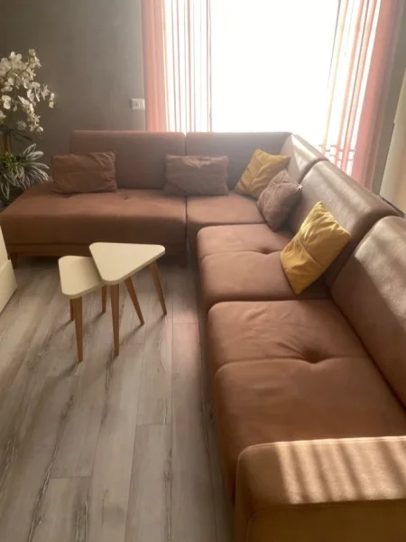 Tirane, jepet me qera shtepi 2+1+Ballkon Kati 2, 80 m² 600 € (qsut)