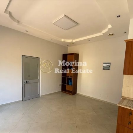 Tirane, jepet me qera ambjent biznesi Kati 1, 40 m² 550 € (Prokurorise Tirane, Rruga Haxhi Hysen Dalliu)