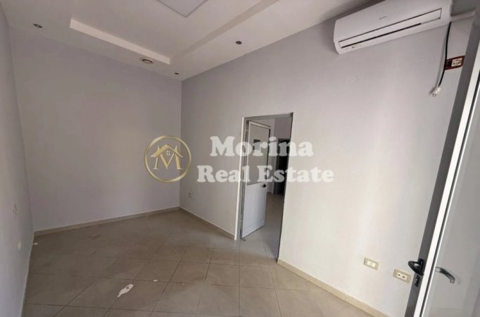 Tirane, jepet me qera ambjent biznesi Kati 1, 40 m² 550 € (Prokurorise Tirane, Rruga Haxhi Hysen Dalliu)