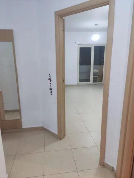 Tirane, jepet me qera apartament 2+1 Kati 1, 84 m² 380 € (astir)