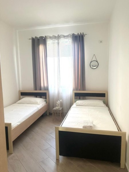 Durres, shitet apartament 2+1 Kati 2, 80 m² (Durres,Mozaiku)