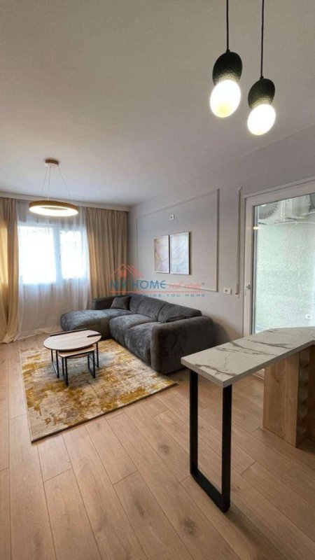 Apartament 1+1 + Post Parkimi me Qira Pazari i Ri Tirane