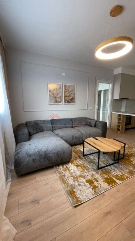 Apartament 1+1 + Post Parkimi me Qira Pazari i Ri Tirane