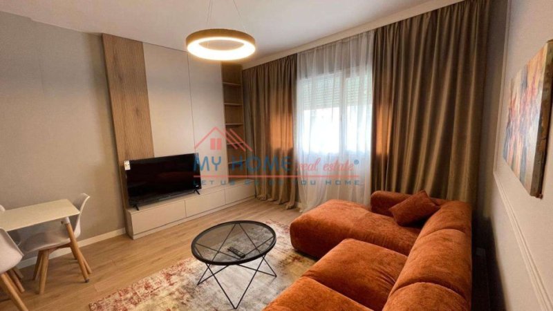 Apartament 1+1 + Post Parkimi me Qira Pazari i Ri Tirane