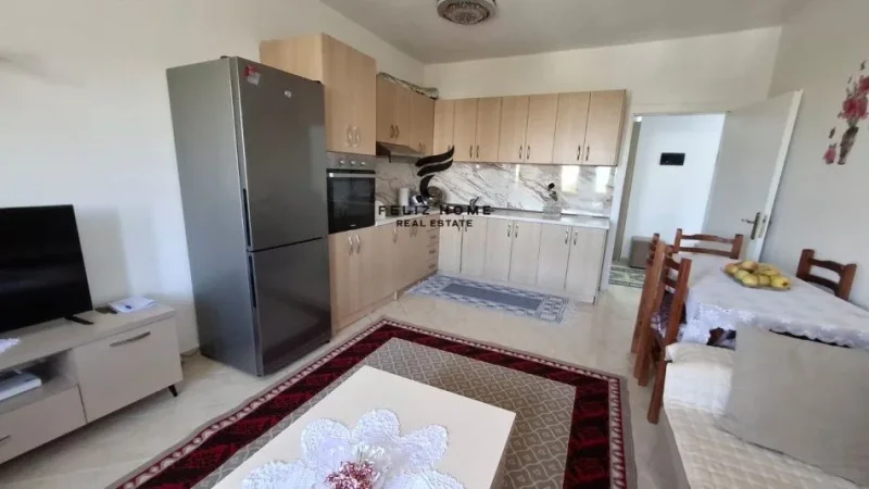 Tirane, jepet me qera apartament 2+1 Kati 4, 100 m² 500 € (YZBERISHT)