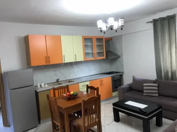 SHTEPI 1+1 ME QIRA LAPRAKE  45.000 LEKE