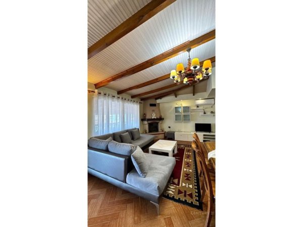 Tirane, jepet me qera apartament 3+1+Ballkon Kati 3, 170 m² 830 € (Vilat Gjermane)