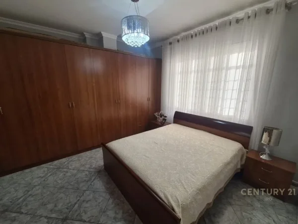 Tirane, jepet me qera apartament 2+1 Kati 3, 93 m² 750 € (21 dhjetori)