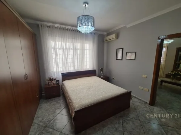 Tirane, jepet me qera apartament 2+1 Kati 3, 93 m² 750 € (21 dhjetori)