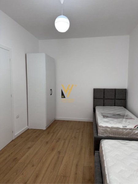 Tirane, jepet me qera apartament 2+1+Ballkon Kati 4, 100 m² 600 € (ASTIR)