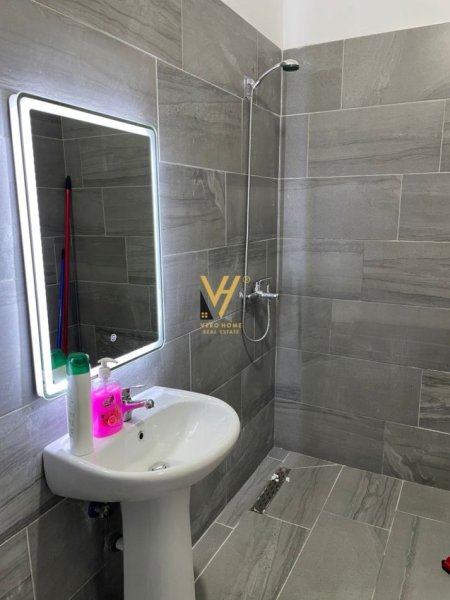 Tirane, jepet me qera apartament 2+1+Ballkon Kati 4, 100 m² 600 € (ASTIR)