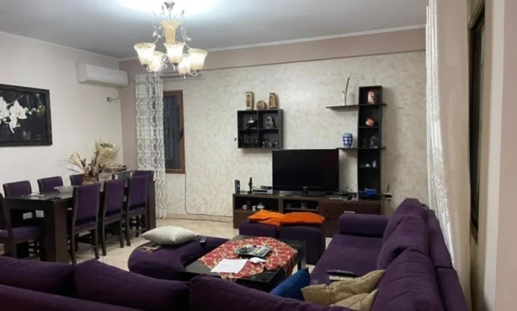 Tirane, jepet me qera apartament 3+1 Kati 2, 158 m² 650 € (ASTIR)