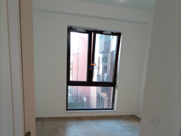 Tirane, shitet apartament 2+1+Ballkon Kati 1, 97 m² 220.000 € (RRUGA MYSLYM SHYRI)
