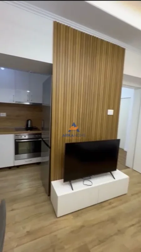 Tirane, jepet me qera apartament 2+1 , 115 m² 700 € (MBRAPA GRADEN BUILDING ,21 DHJETORI)