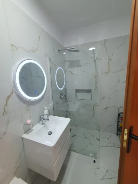 Tirane, jepet me qera apartament 1+1+Ballkon , 60 m² 600 € (Kodra e Diellit)
