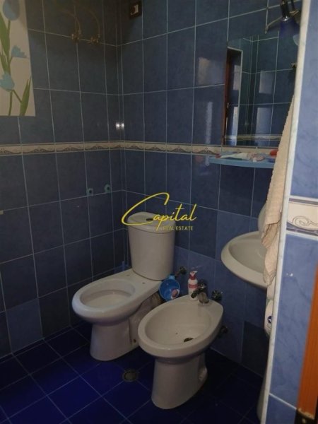 Tirane, jepet me qera apartament 2+1 Kati 2, 85 m² 500 € (5 MAJI)