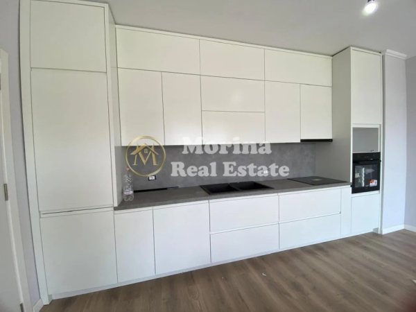Tirane, jepet me qera apartament 2+1+Ballkon Kati 4, 90 m² 550 € (Bulevardi i Ri)