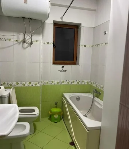 Tirane, shitet apartament 3+1 Kati 2, 158 m² 288.000 € (ASTIR)