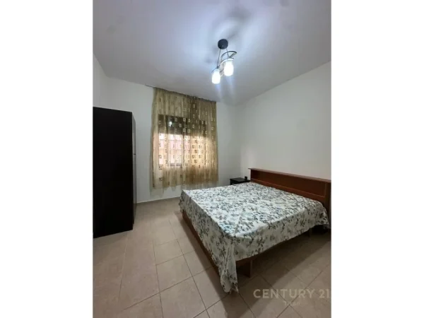 Tirane, jepet me qera apartament 1+1+Ballkon Kati 0, 60 m² 400 € 