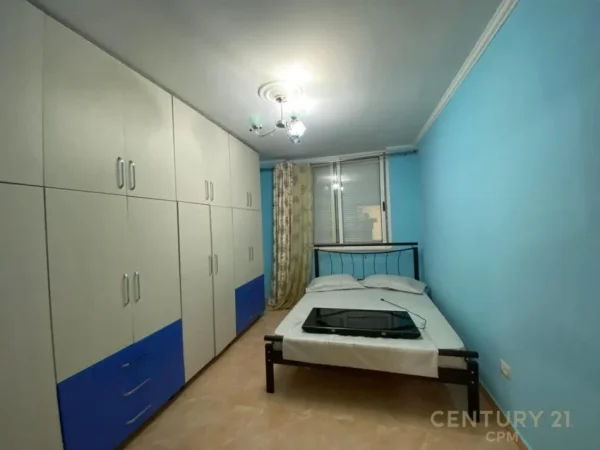 Tirane, jepet me qera apartament 2+1+Aneks+Ballkon Kati 3, 85 m² 450 € 