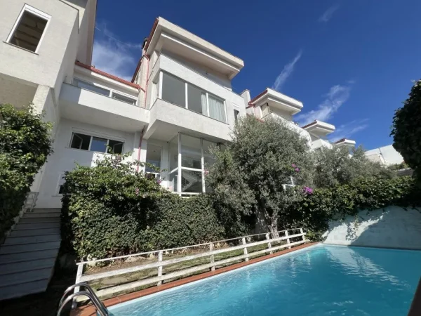 Tirane, shitet Vile 3 Katshe , 460 m² (Kodra e Diellit 1)