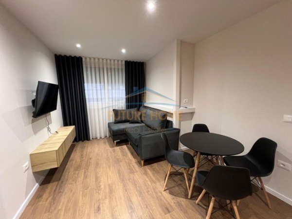 Tirane, jepet me qera apartament 1+1 , 56 m² 500 € 